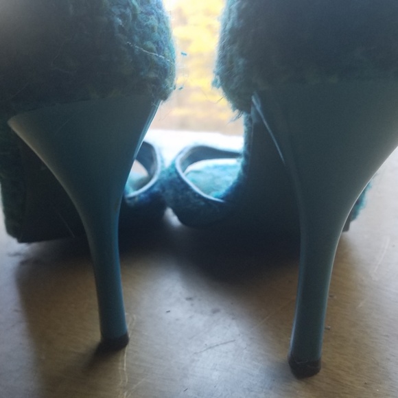 Charles David Teal/blue/green D'Orsay style heels. - Picture 7 of 8
